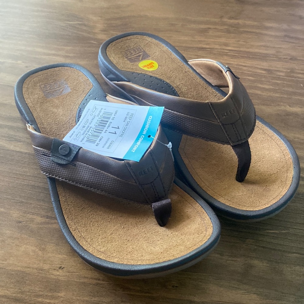 Men’s reef sandals size 11